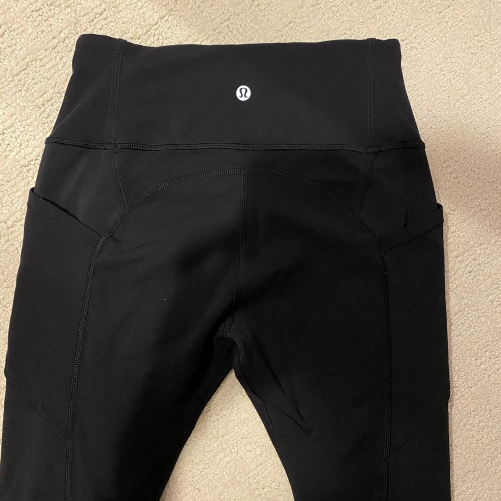 Lululemon size 6